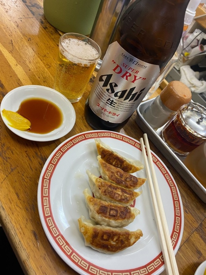 ビールと餃子、至福のデュオ。