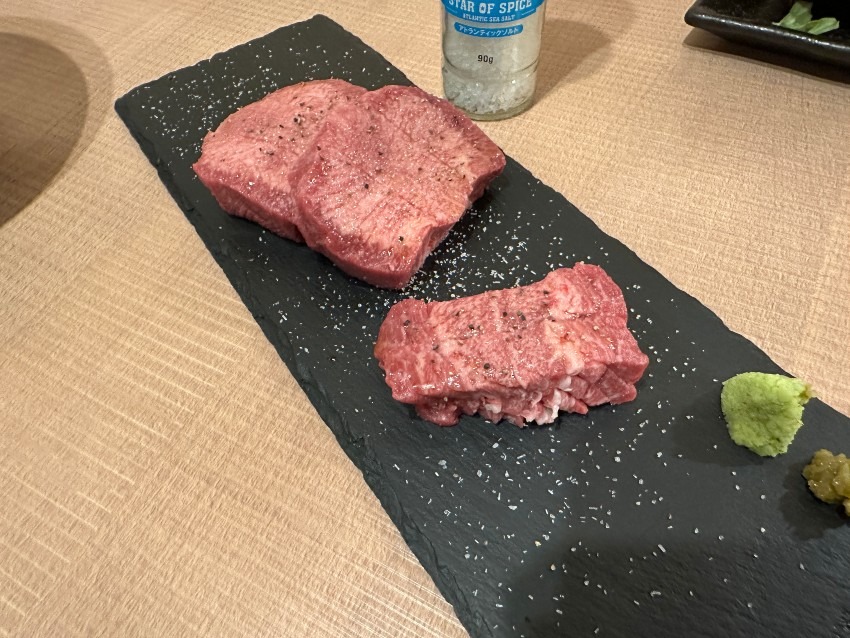 牛タン　和牛専門店  海山